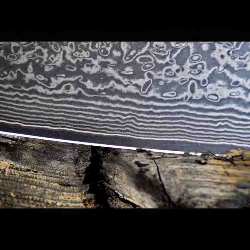 SKeld™ Damastklinge aus VG10 mit 67 Lagen Damaststahl – scharfe Klinge mit beeindruckendem Damastmuster