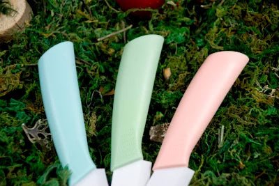 Keramikmesser aus Zirkonoxid mit weißer Klinge und Kunststoff Griff in den Farben Blau, Grün und Pink
