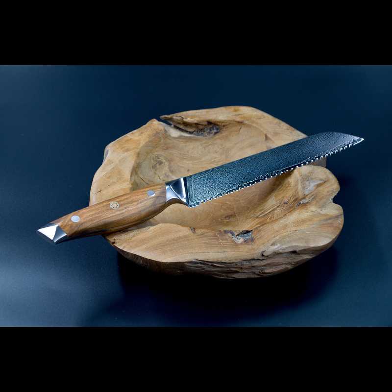 Edles Damast Brotmesser mit Wellenschliff – Schneidemesser und Küchenmesser mit Olivenholzgriff, hochwertiges Besteck für die Küche