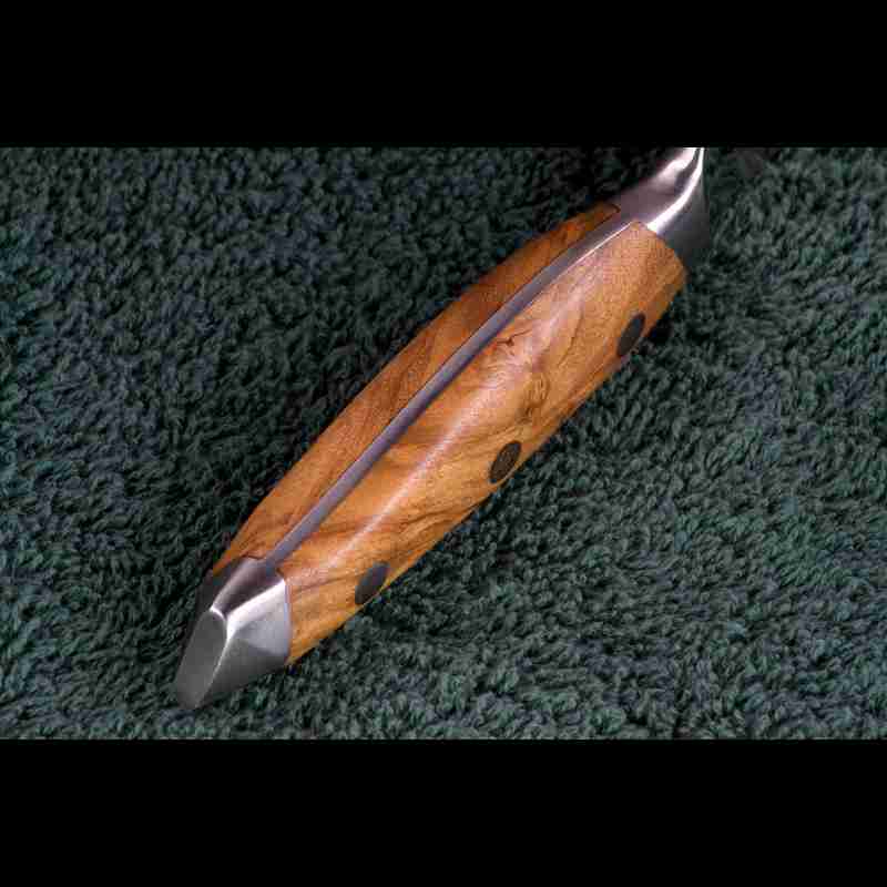 SKeld™ Schneidemesser -Messergriff aus edlem Olivenholz, nahtlos aus einem Stück Stahl geschmiedet