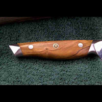 Olivenholzgriff des SKeld™ Schneidemesser - Brotmesser aus Damast, ergonomisch geformt