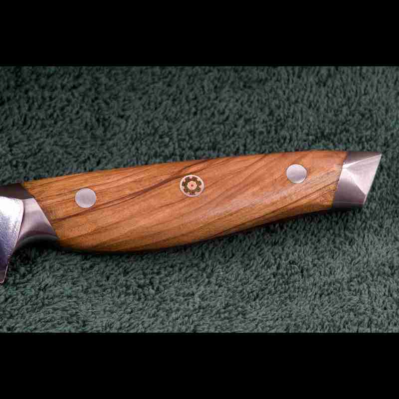 Olivenholzgriff des SKeld™ Schneidemesser - Brotmesser aus Damast, ergonomisch geformt