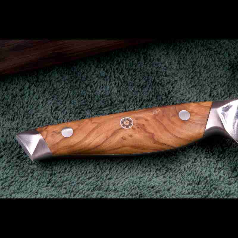 Olivenholzgriff des SKeld™ - Schneidemesser - Kiritsukemessers aus Damast, ergonomisch geformt