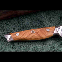 Olivenholzgriff des SKeld™ - Schneidemesser - Kiritsukemessers aus Damast, ergonomisch geformt